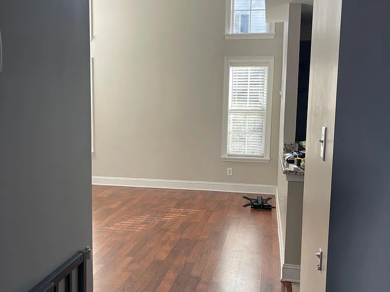 8223 Southgate Commons Dr — Photo 8