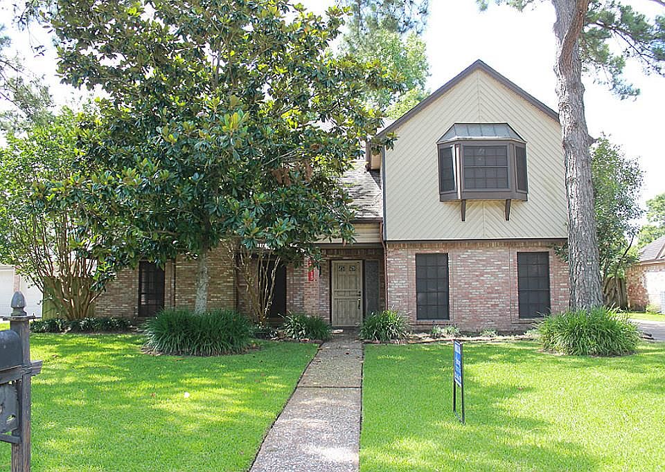 1st image of 20715 Cranfield Dr