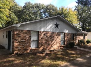 1514 University Dr, Russellville, AR 72801