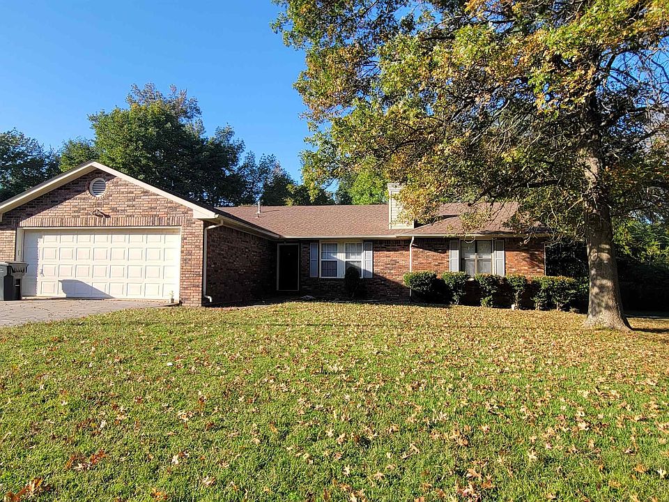 1st image of 1914 Cherrywood Dr
