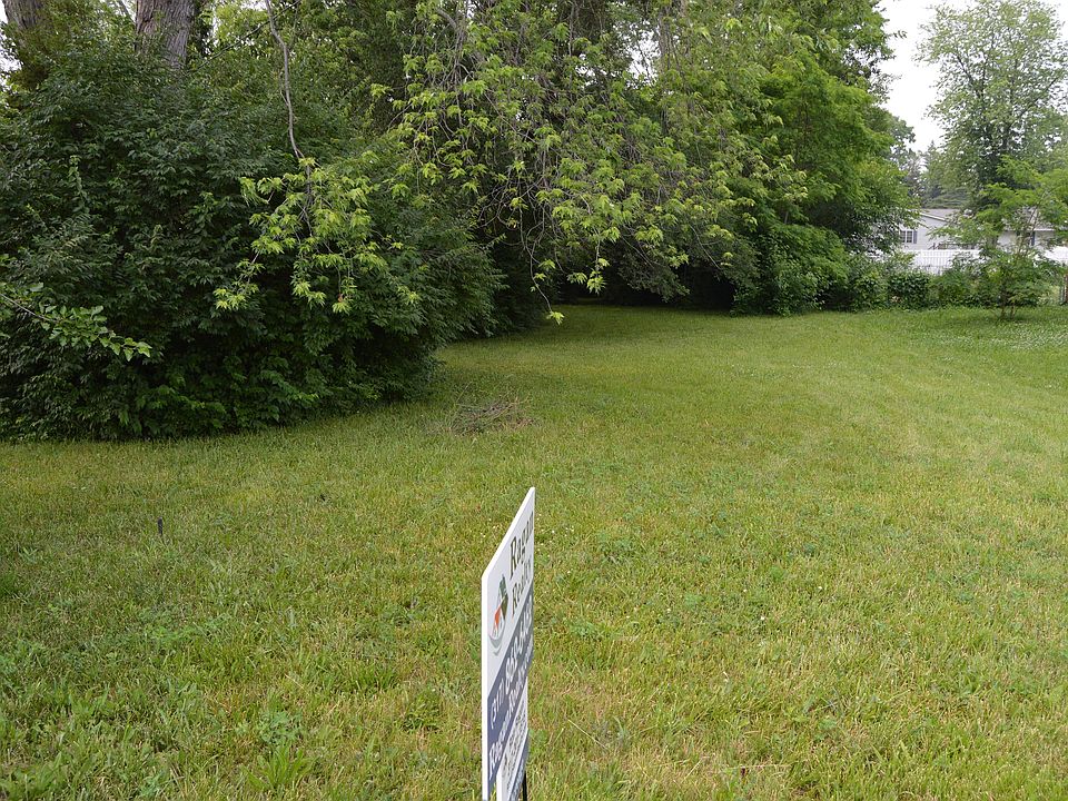 2nd image of 1048 E Thompson Rd
