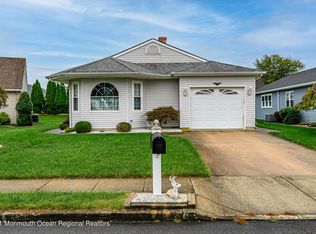 6 Wycombe Ct, Toms River, NJ 08757