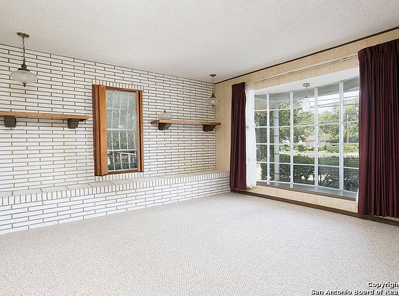4th image of 122 W Formosa Blvd
