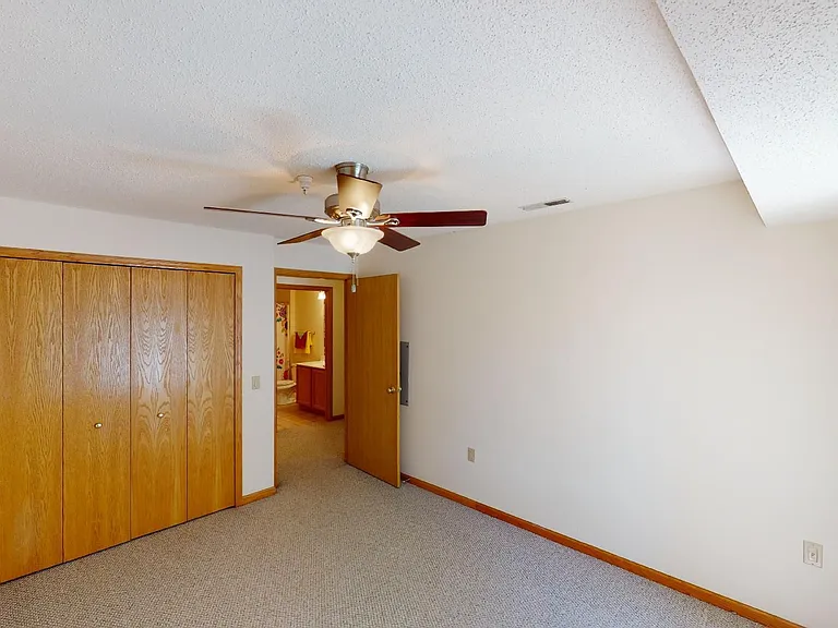 Seminole Woods Apartments — Photo 11
