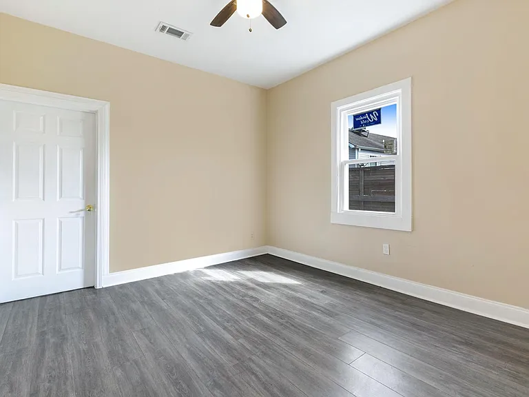 8821 Cohn St — Photo 10
