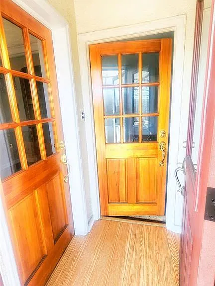 664 Remsen Ave — Photo 17