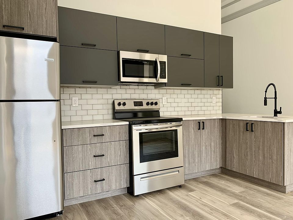1st image of 2824 Salmon St #108