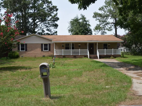 2634 Forrest Dr, Kinston, NC 28504