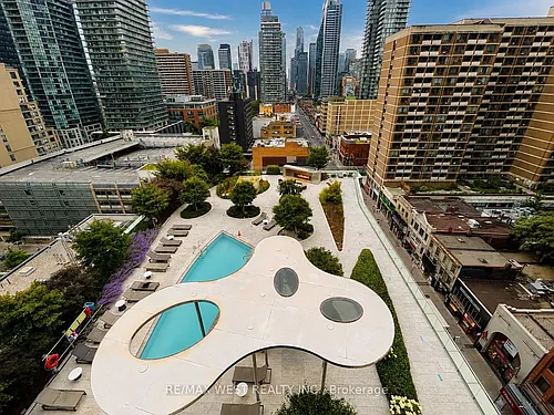 1 Bloor St E #1007 Photo 1