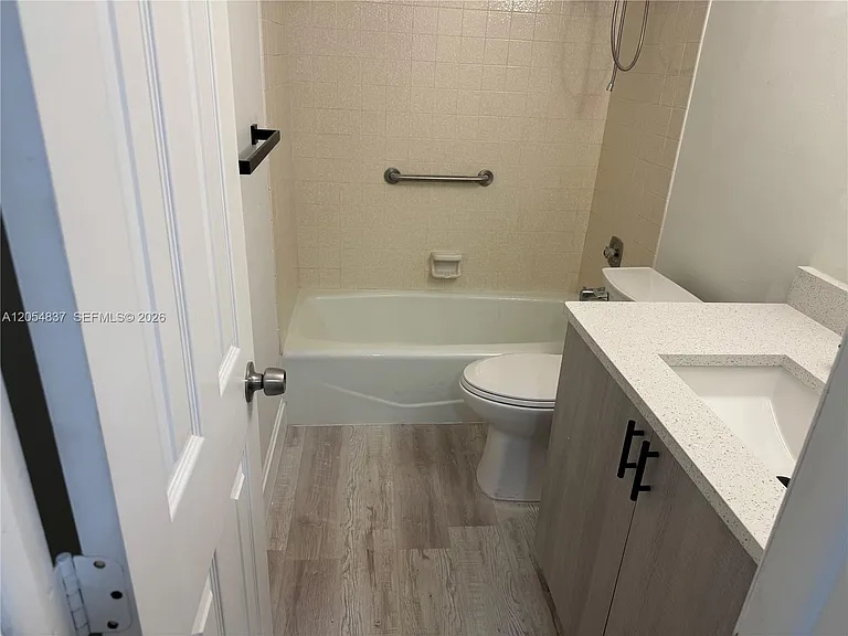 3940 Inverrary Blvd #106A — Photo 11