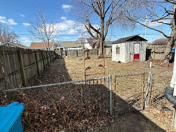 3rd image of 3011 Myrtle Ave