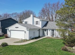16522 N Red Rock Dr, Strongsville, OH