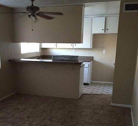 3rd image of 16310 Orick Ave