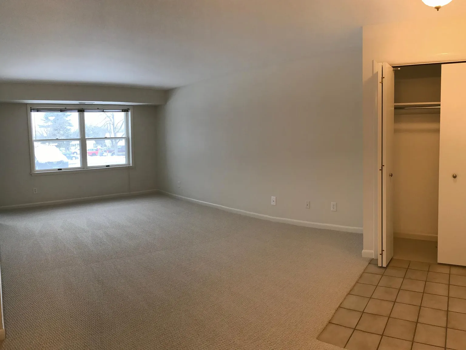 2 bed, 1.5 bath, 946 sqft, $1,600 — Photo 3