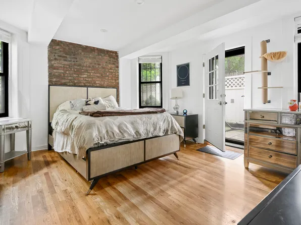 275 Henry Street image 1 of 5