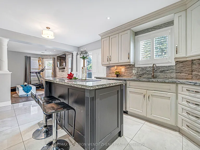 1507 Clearbrook Dr — Photo 15