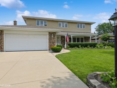 1021 S Beechwood Dr, Mount Prospect, IL, 60056