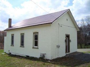 1752 Mercer Grove City Rd, Mercer, PA 16137