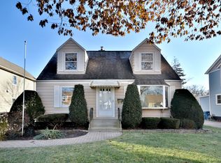 967 S Swain Ave, Elmhurst, IL