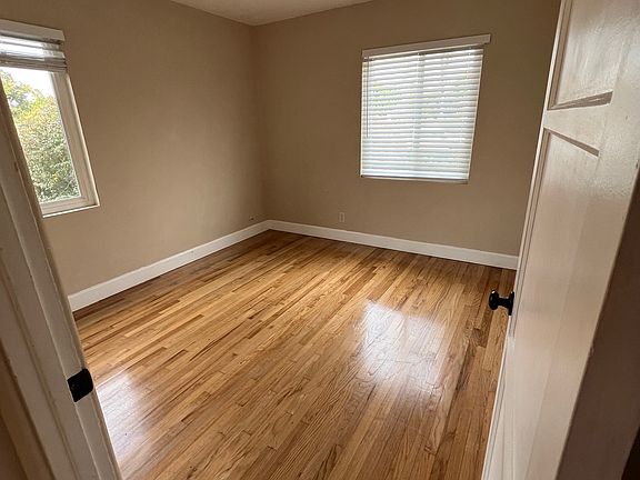 4th image of 3706 Nimitz Blvd