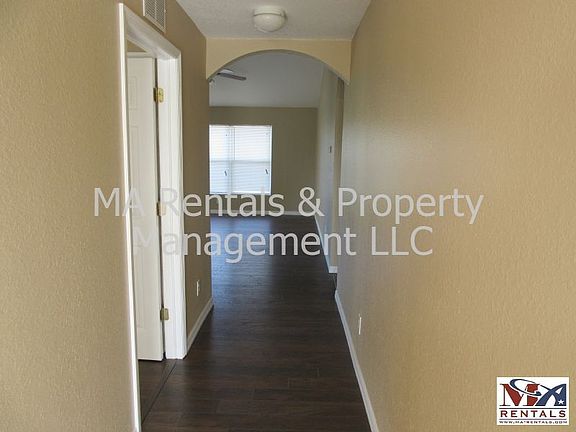 3rd image of 1118 Ivan Ave S