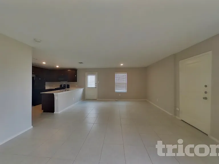 3103 Helix Bay Dr — Photo 3