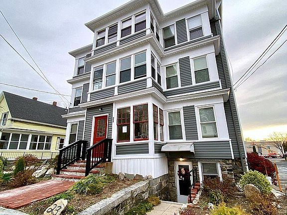 3rd image of 23 Pope St #10