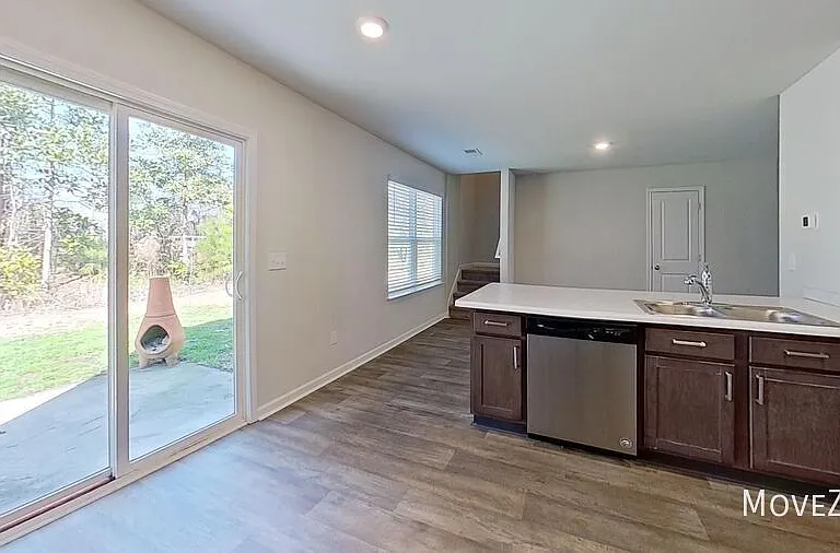 9319 Vineyard Grove Ln NE — Photo 38