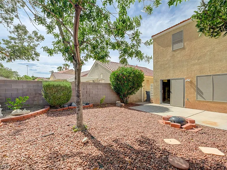8905 Colorful Pines Ave — Photo 41