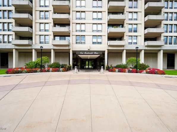 1 Bratenahl Pl APT 701, Cleveland, OH 44108