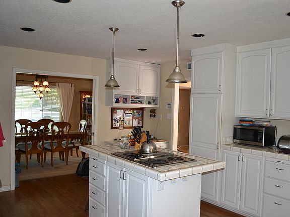 3rd image of 4266 Oak Knoll Dr