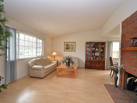 4th image of 3743 Nieman Blvd