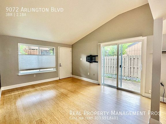 3rd image of 9072 Arlington Blvd