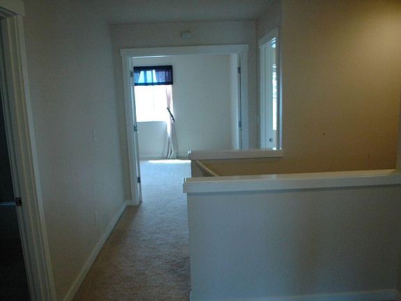 3rd image of 7606 87th St NE