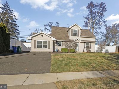 58 Rocky Pool Ln, Levittown, PA, 19055