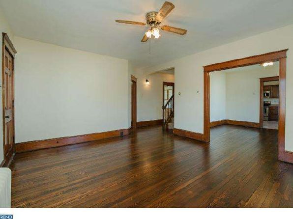 260 W State St FLOOR 2