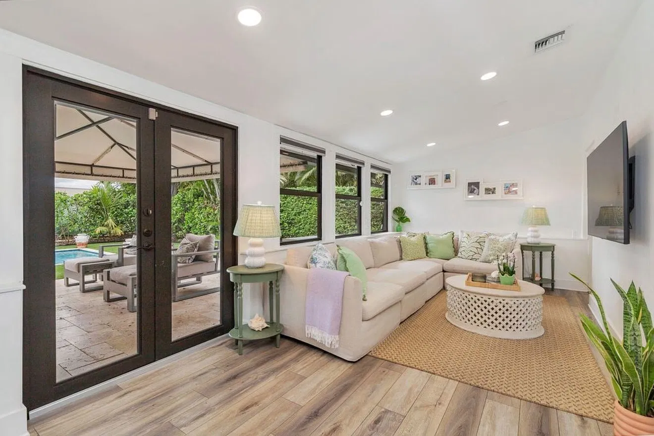 3 bed, 1414 sqft, $9,000 — Photo 3