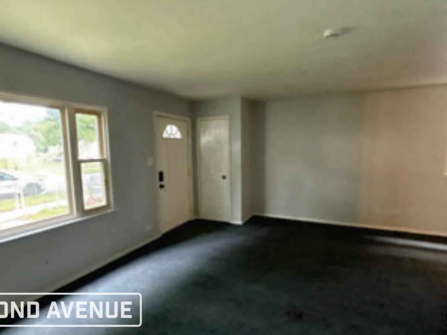 5 bed, 2.0 bath, 1869 sqft, $2,499 — Photo 3