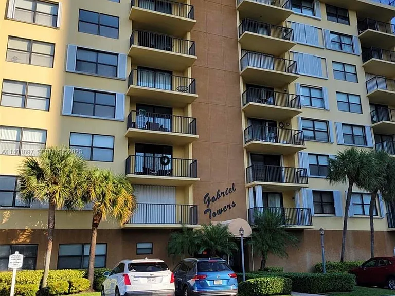 801 N Ocean Blvd #802 — Photo 24