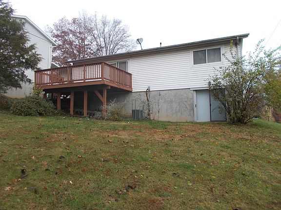 back of house walk out basement