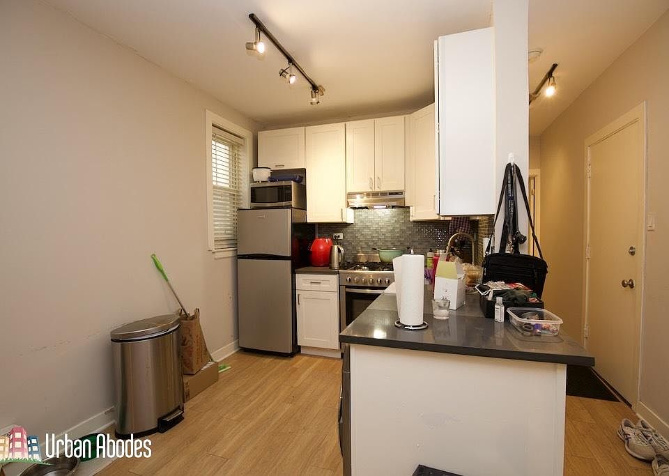 1st image of 511 W Belmont Ave #24M