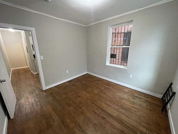 3rd image of 817 18th Ave Floor 2