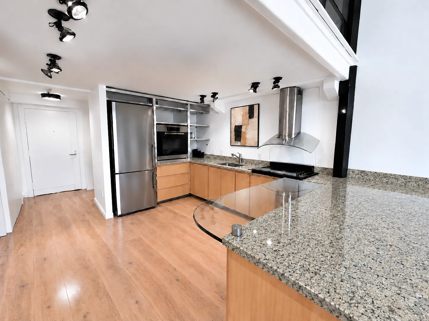1 bed, 1.5 bath, 1296 sqft, $6,400 — Photo 4