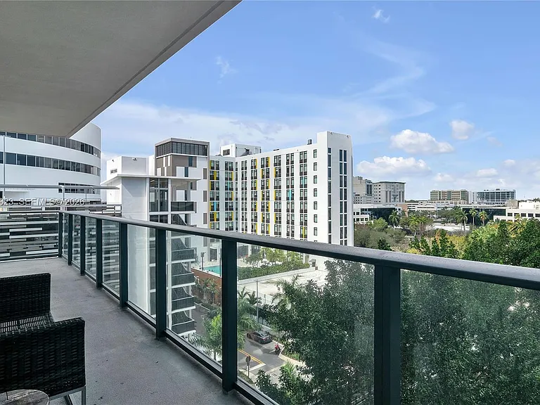 2960 NE 207th St #705 — Photo 32