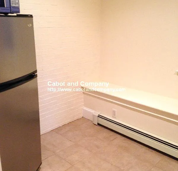 17 Exeter St #1 — Photo 4