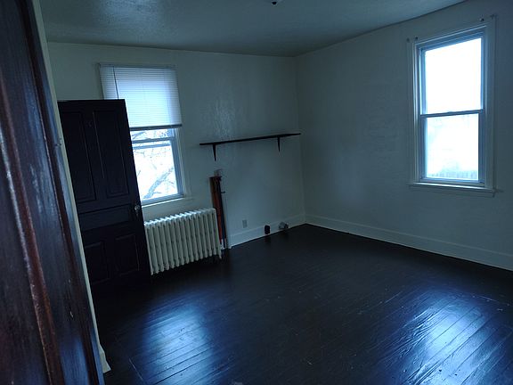 3rd image of 409 N 3rd St #1