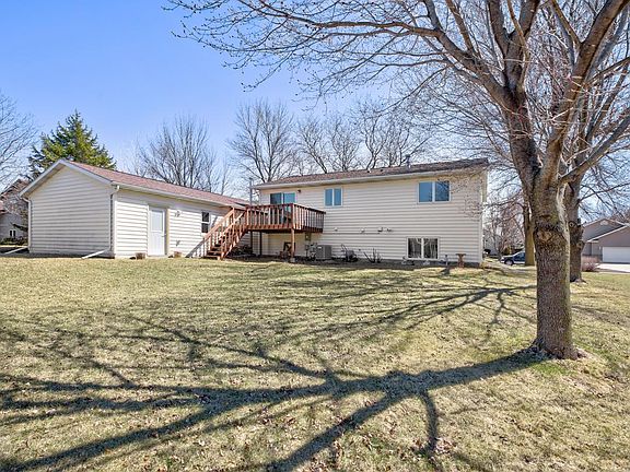 2nd image of 311 Jeri St