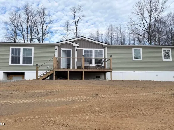 3679 High Point Rd, Castlewood, VA 24224