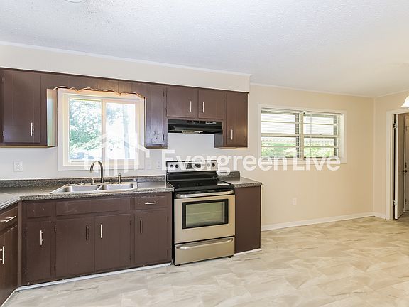 3rd image of 2030 Rosier Rd