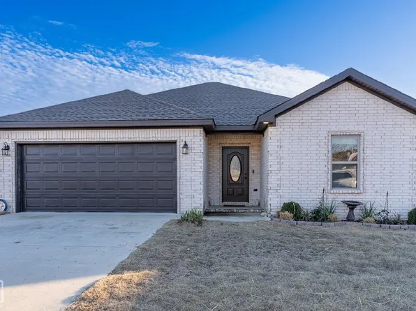 137 Redwood Dr, Bono, AR 72416